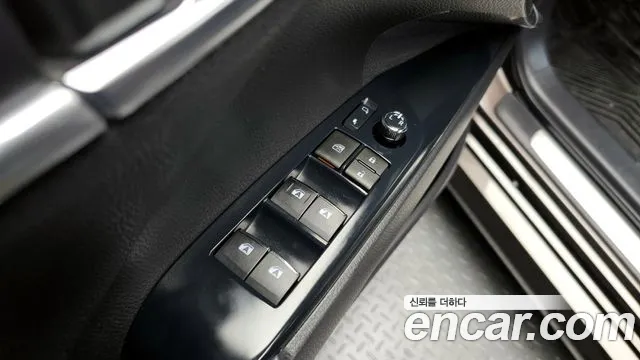 Toyota Camry 2019 — фото 18