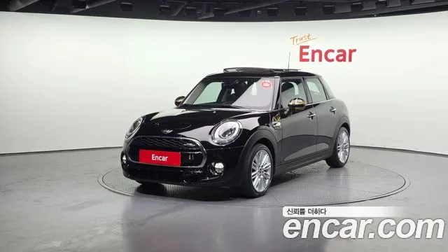 Mini Cooper 2016 — фото 1
