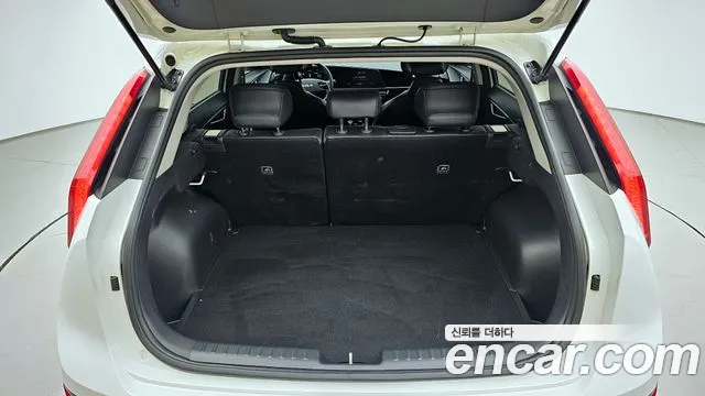Kia Niro 2022 — фото 20