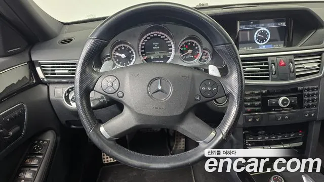 Mercedes-Benz E-Class 2010 — фото 13