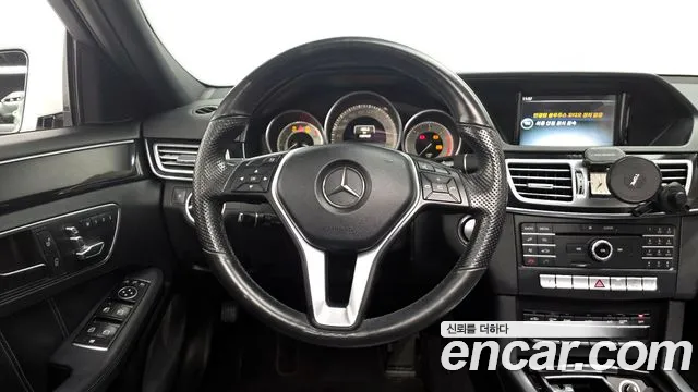 Mercedes-Benz E-Class 2016 — фото 13