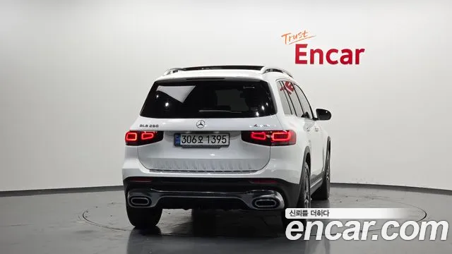 Mercedes-Benz GLB-Class 2021 — фото 4