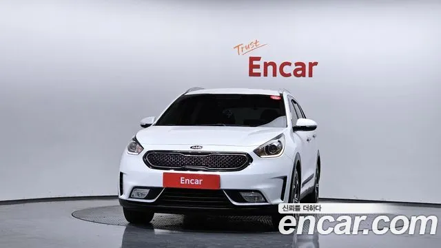 Kia Niro 2018 — фото 3