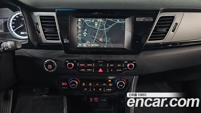 Kia Niro 2018 — фото 15