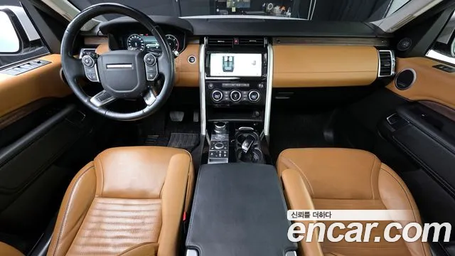 Land Rover Discovery 2018 — фото 7