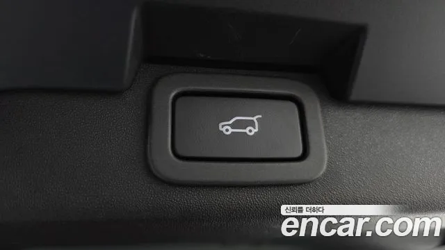 Land Rover Discovery 2018 — фото 17
