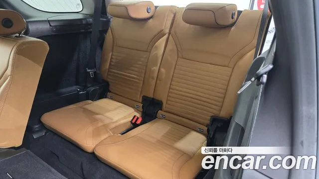 Land Rover Discovery 2018 — фото 19