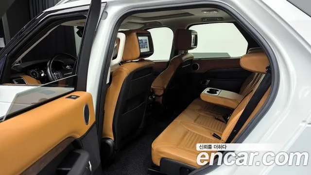 Land Rover Discovery 2018 — фото 20