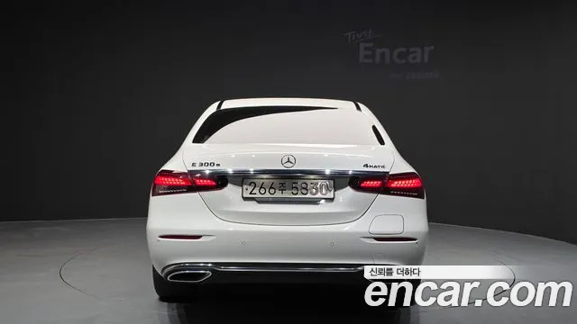 Mercedes-Benz E-Class 2021 — фото 4