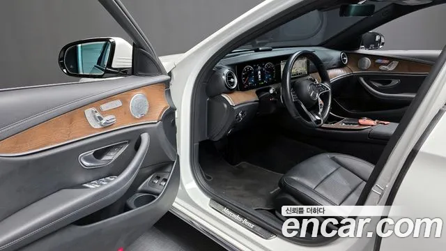 Mercedes-Benz E-Class 2021 — фото 10