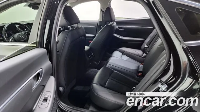Hyundai Sonata 2020 — фото 11