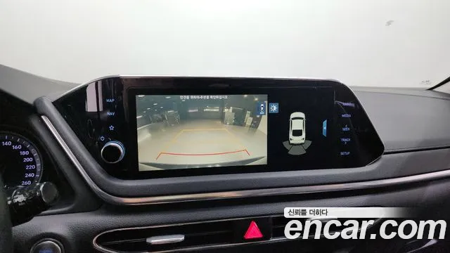 Hyundai Sonata 2020 — фото 18