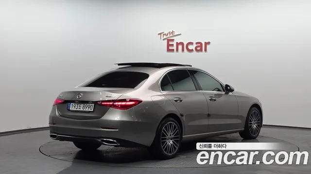 Mercedes-Benz C-Class 2022 — фото 2