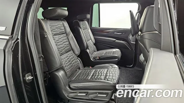 Cadillac Escalade 2022 — фото 12