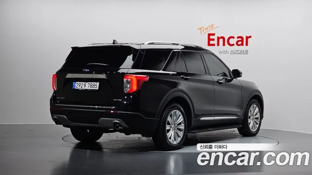Ford Explorer 2023 — фото 2