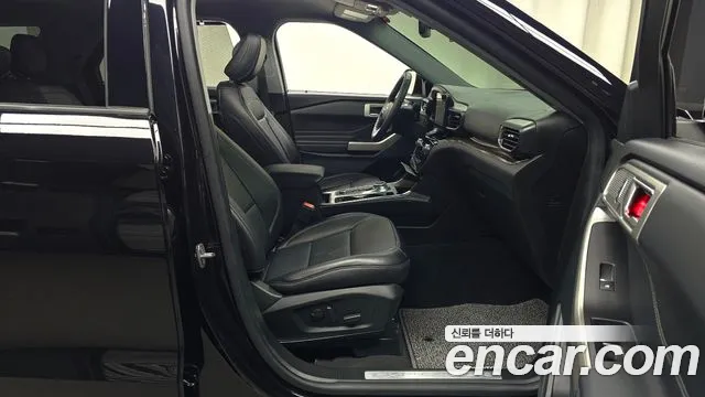 Ford Explorer 2023 — фото 12