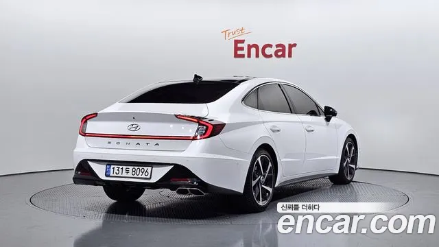 Hyundai Sonata 2022 — фото 2