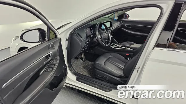 Hyundai Sonata 2022 — фото 11