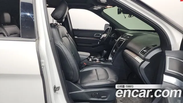 Ford Explorer 2019 — фото 11