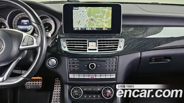 Mercedes-Benz CLS-Class 2015 — фото 14
