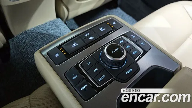 Hyundai Genesis 2016 — фото 18