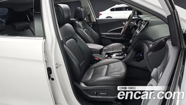 Hyundai Santafe 2017 — фото 10