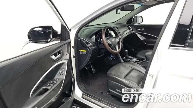 Hyundai Santafe 2017 — фото 11