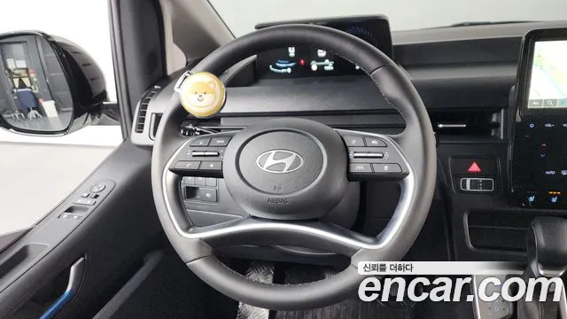 Hyundai Staria 2025 — фото 13