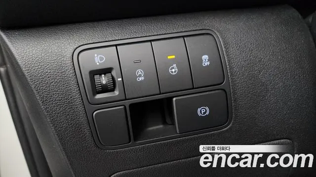 Hyundai Staria 2025 — фото 19