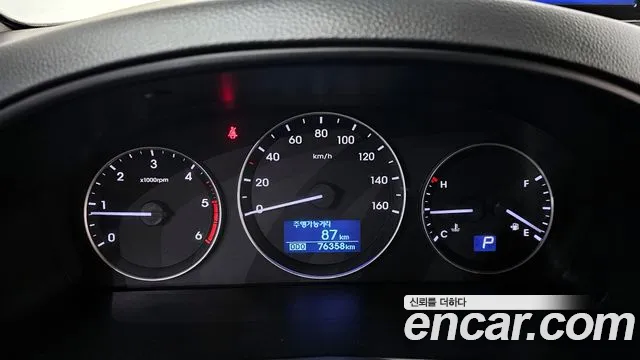 Hyundai Starex 2016 — фото 8