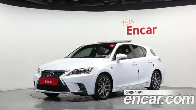 Lexus CT200h 2016 — фото 1