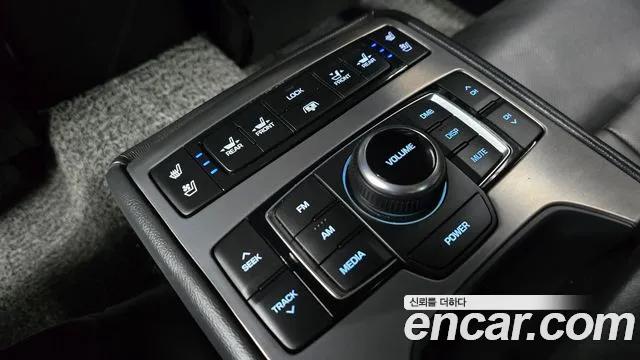 Hyundai Genesis 2015 — фото 18