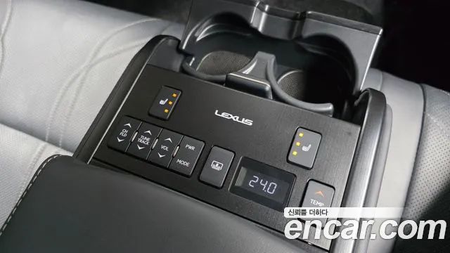 Lexus ES 2023 — фото 18