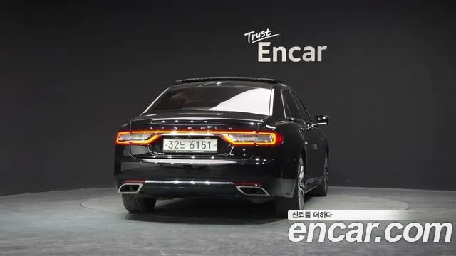 Lincoln Continental 2017 — фото 4