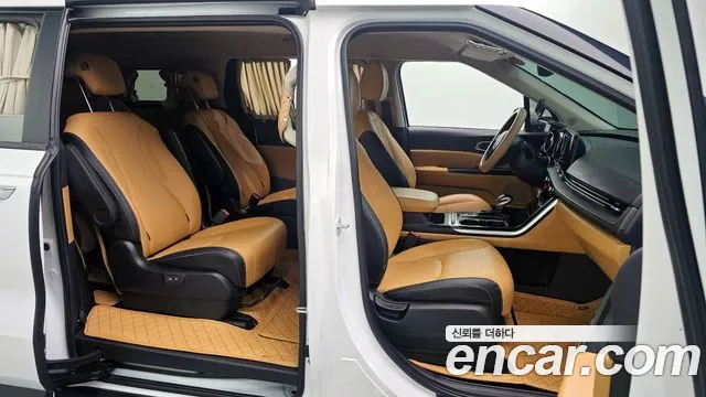 Kia Canival 2022 — фото 10