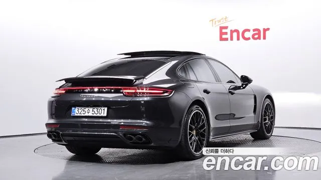 Porsche Panamera 2018 — фото 2
