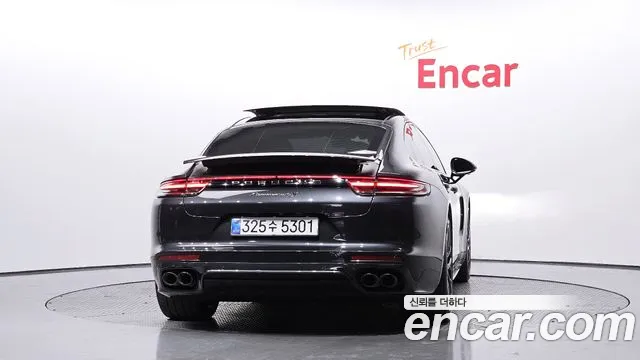 Porsche Panamera 2018 — фото 4