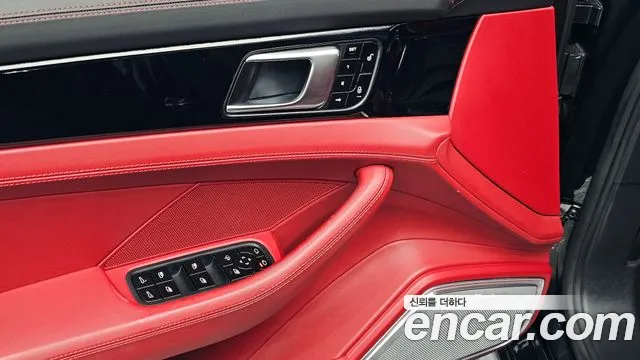 Porsche Panamera 2018 — фото 18
