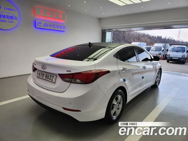 Hyundai AVANTE 2015 — фото 2