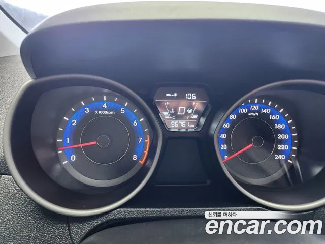 Hyundai AVANTE 2015 — фото 8