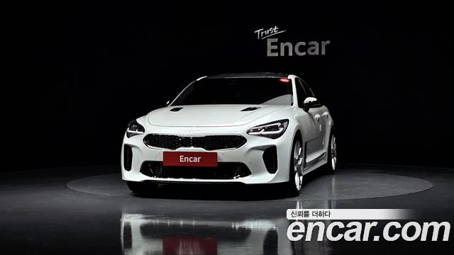 Kia Stinger 2023 — фото 3