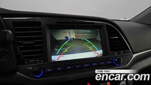 Hyundai AVANTE 2016 — фото 19