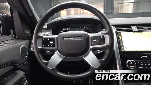 Land Rover Discovery 2023 — фото 13