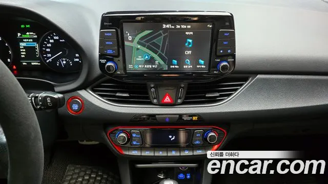 Hyundai i30 2018 — фото 15
