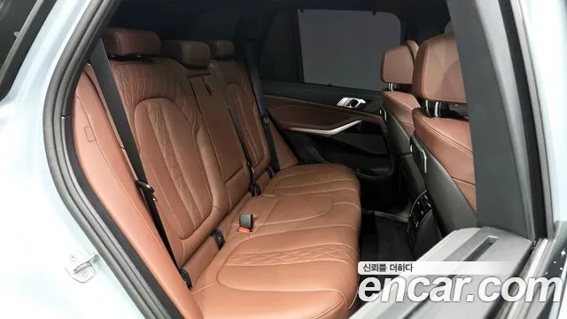 BMW X5 2025 — фото 12