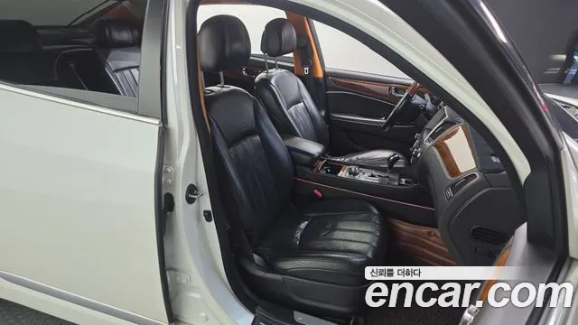 Hyundai Equus 2010 — фото 12