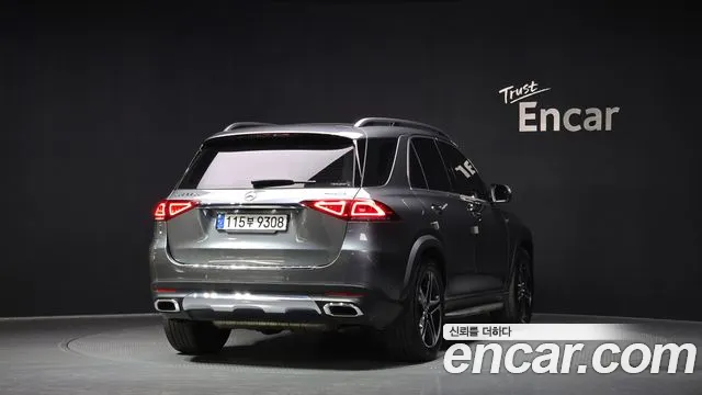 Mercedes-Benz GLE-Class 2022 — фото 2