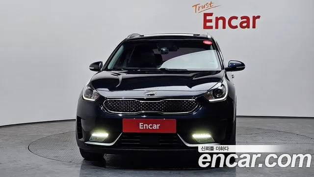 Kia Niro 2017 — фото 3