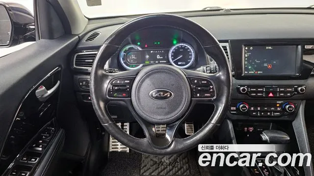 Kia Niro 2017 — фото 13
