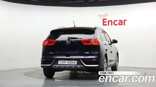 Kia Niro 2018 — фото 4